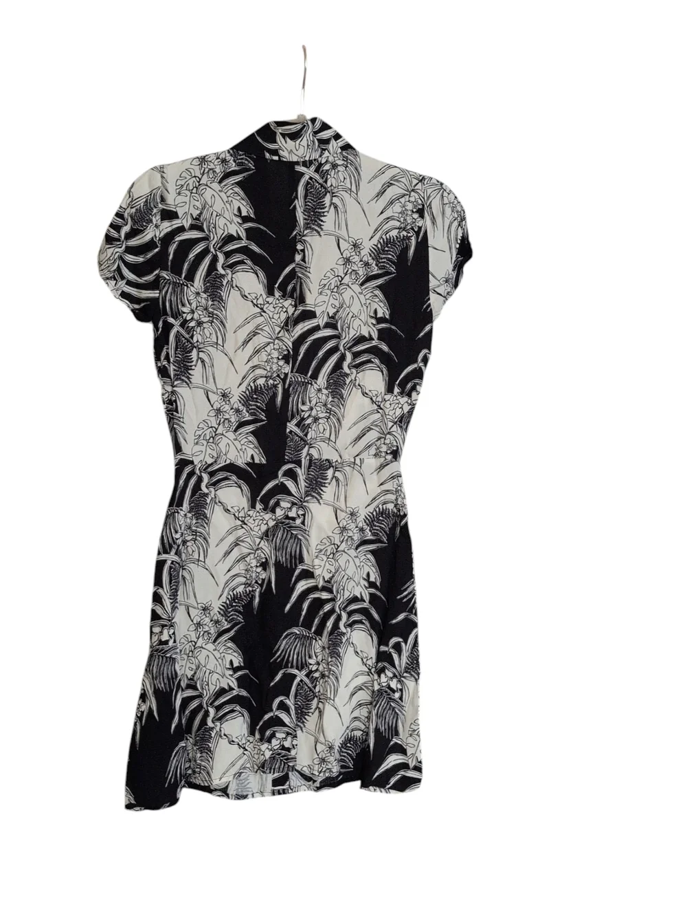 Reformation Sunday Dress Black and White Amazon Print Button-Front Mini Dress - Picture 6 of 7